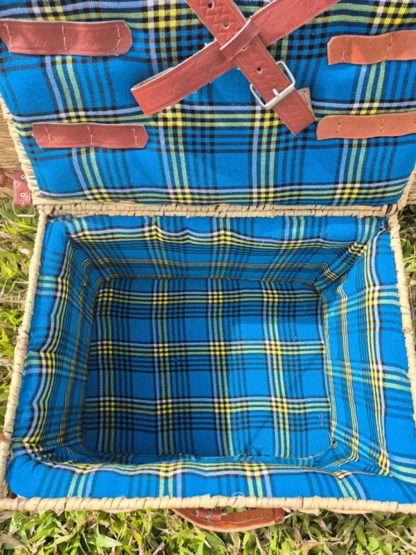 Picnic Baskets - Image 4