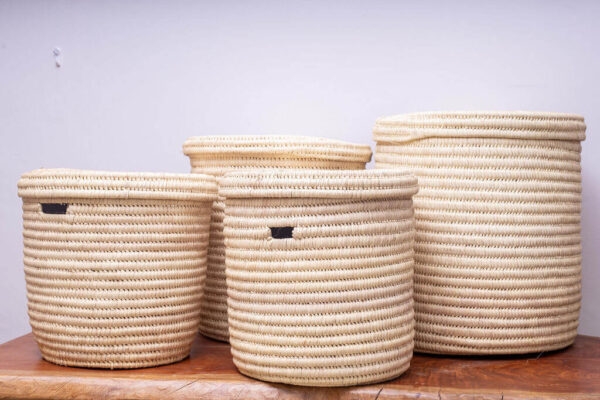 Palm laundry basket