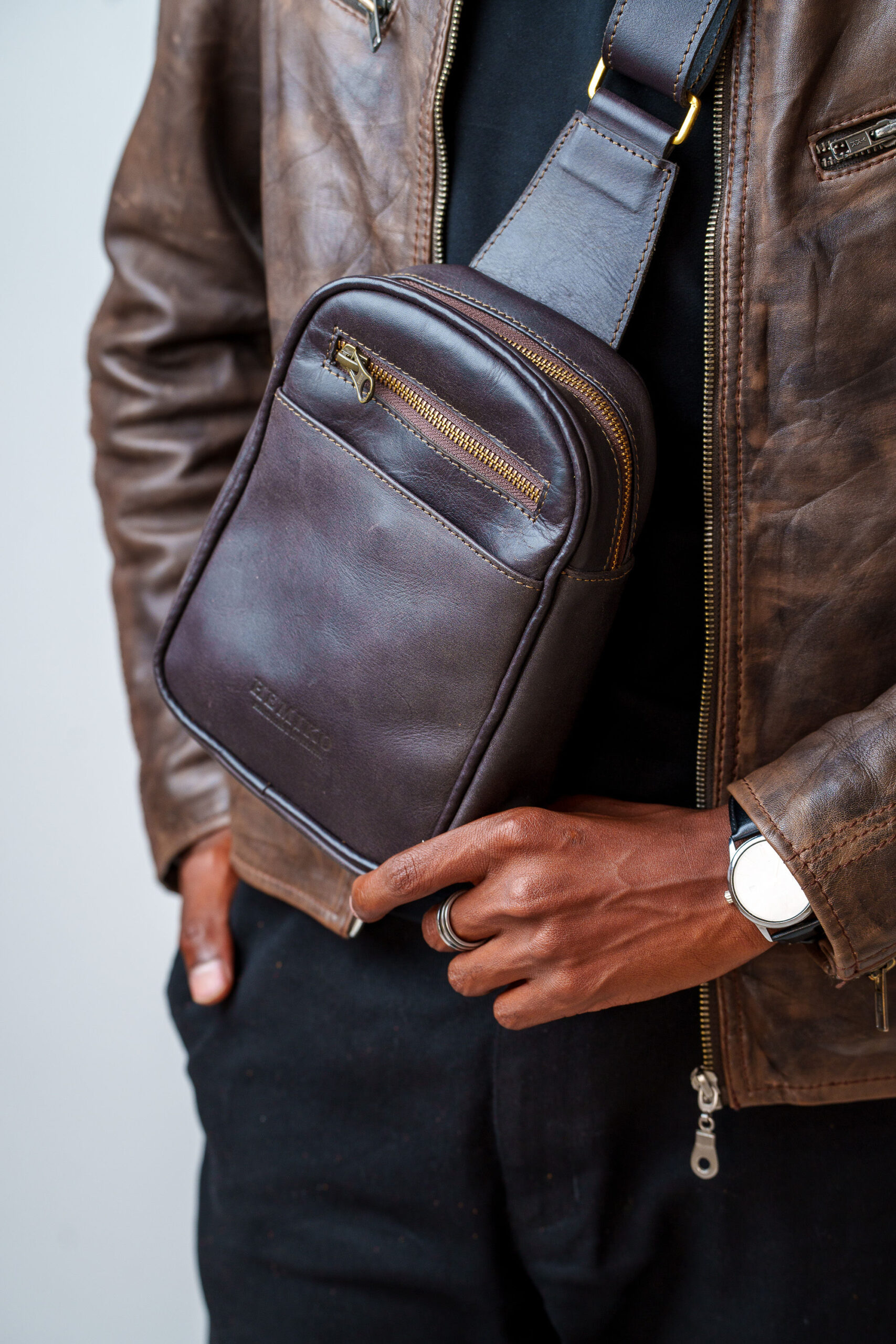 Nomad Leather Sling Bag Nomad Leather Sling Bag - Image 2